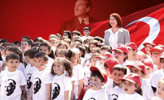Başkan Dr. Toprak´tan 23 Nisan Mesajı