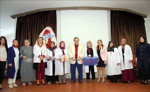 ESENYURTLU KADINLAR EL EMEKLERİNİ SERGİLEDİ