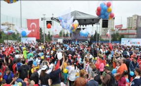BEŞİKTAŞ BELEDİYESİ´NDEN ÇOCUKLARA 23 NİSAN HEDİYESİ ?´DEV OYUN PARKI´´