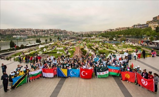 Sultangazi Belediyesi´yle Dünya Yetimleri İstanbul´u Keşfetti