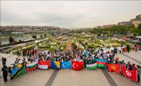 Sultangazi Belediyesi´yle Dünya Yetimleri İstanbul´u Keşfetti