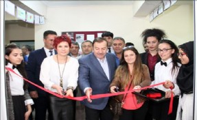 ÖZEL ÖĞRENCİLERE ÖZEL SINIFIN AÇILIŞINI BAŞKAN KADIOĞLU YAPTI