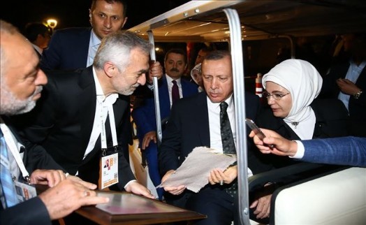 BAŞKAN FAZLI KILIÇ´TAN CUMHURBAŞKANINA ÖZEL HEDİYE