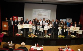 TÜRKİYE´NİN GENÇ YAZARLARI ÖDÜLLENDİRİLDİ