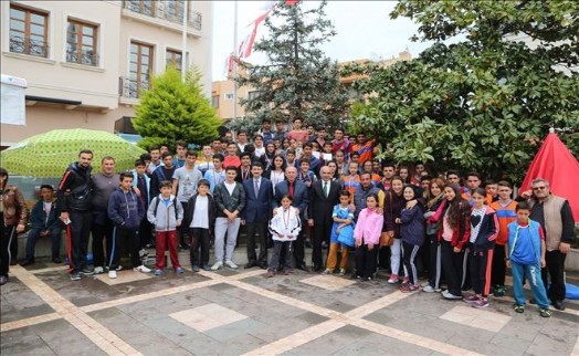 ŞİLE´DE BELEDİYE BAŞKANLIĞI ATLETİZM KOŞUSU GERÇEKLEŞTİ