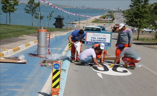 BEYLİKDUZÜ DALYAN SAHİLİ BAŞTAN AŞAĞI YENİLENDİ