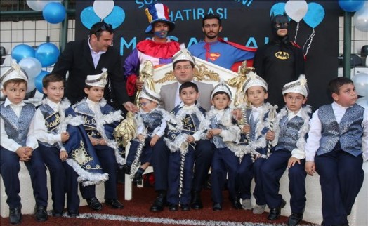 BEŞİKTAŞ BELEDİYESİ´NDEN TOPLU SÜNNET ŞÖLENİ