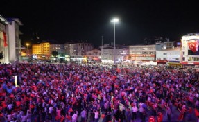 Tüm Partililer 15 Temmuz Meydanı´nda
