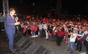 'TOPU TAÇA ATMADAN DÜŞÜNMELİYİZ'