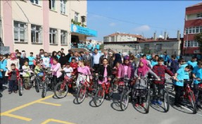 Eyüplü 25 Öğrencinin Bisiklet Hayali Gerçek Oldu