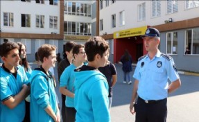 Esenyurt ?ta her Okula Bir Zabıta