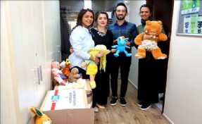 Kumbarada Toplanan Oyuncaklar Köy Okullarına Gönderildi
