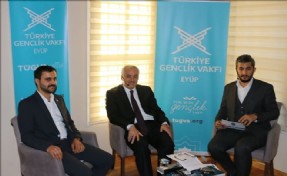 Başkan Aydın TÜGVA´lı Gençlerin Sorularını Yanıtladı