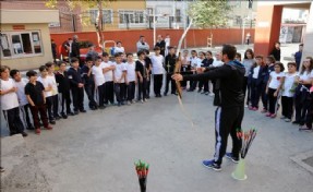 Gaziosmanpaşa´lı Gençler Okçuluk Eğitimiyle Hedefi 12´den Vuracak