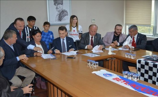 BEYLİKDÜZÜSPOR BEŞİKTAŞ İLE KARDEŞ KULÜP PROTOKOLÜ İMZALADI
