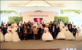 ?25 Çift Toplu Düğün Şöleni´nde Evet Dedi?