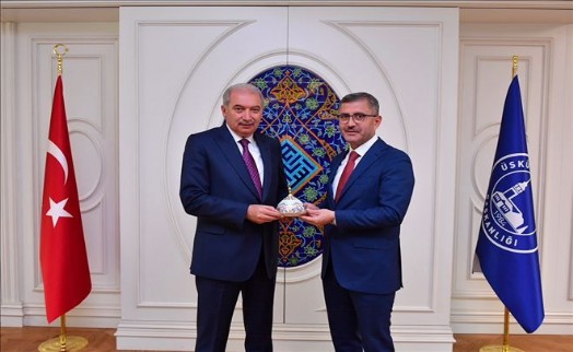 İBB BAŞKANI MEVLÜT UYSAL, ÜSKÜDAR BELEDİYESİ´Nİ ZİYARET ETTİ