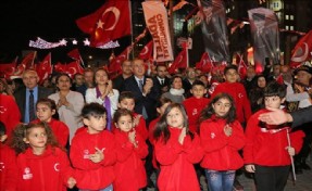 ATAŞEHİRLİLER ?CUMHURİYET ADALETTİR? DEDİ