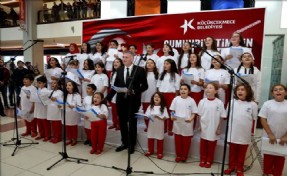 29 EKİM´DE KÜÇÜKÇEKMECELİ ÇOCUKLARDAN GURUR VERİCİ KAREOGRAFİ