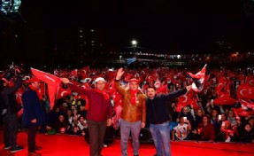 CUMHURİYET IŞIĞI, BEYLİKDÜZÜ´NDE PARLADI
