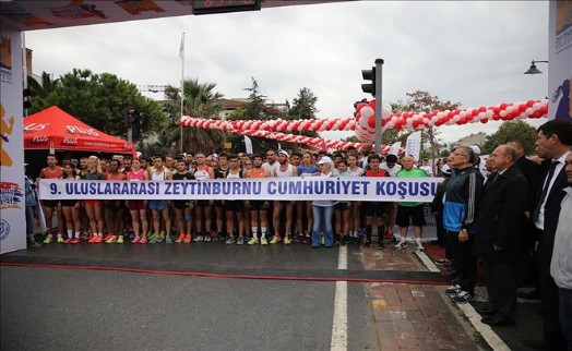 Cumhuriyet İçin Koştular
