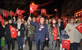 SİLİVRİ´DE 7´DEN 70´E CUMHURİYET COŞKUSU