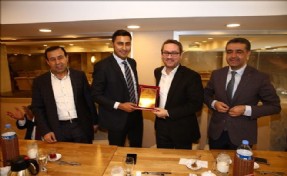 Kartoğlu´ndan Derik´e Yardım Sözü