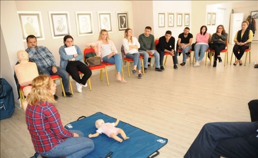 BEYLİKDÜZÜ BELEDİYE PERSONELİ AFETLERE KARŞI İLK YARDIM EĞİTİMİ ALD
