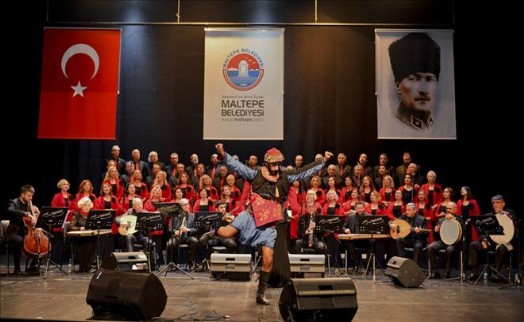 Atatürk, Maltepe´de Sevdiği Şarkılarla Anıldı
