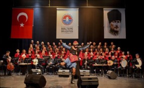 Atatürk, Maltepe´de Sevdiği Şarkılarla Anıldı