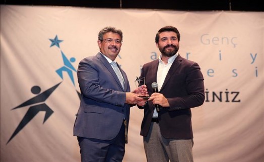 BAŞKAN KARADENİZ, GENÇ KARİYER GÜNLERİ´NE KATILDI