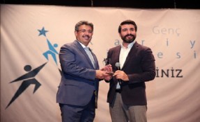 BAŞKAN KARADENİZ, GENÇ KARİYER GÜNLERİ´NE KATILDI