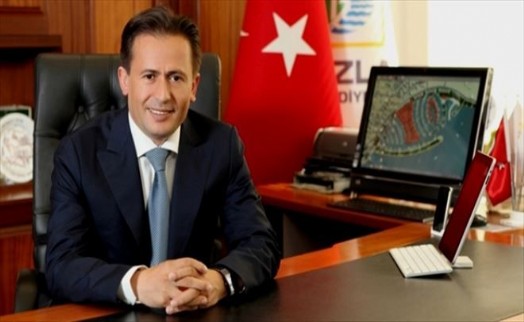 Başkan Şadi Yazıcı Yılın En İyi Belediye Başkanı Seçildi
