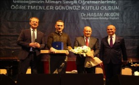 Başkan Akgün: Öğretmen en üst düzey memur maaşı almalı