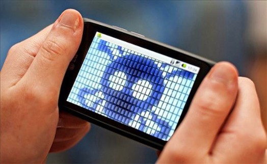 WHATSAPP SOHBETLERİ DAHİL BÜTÜN CİHAZI ELE GEÇİREN CASUS YAZILIM KEŞFEDİLDİ