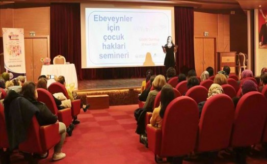 SARIYER´DE ANNE-BABALAR ÇOCUKLARININ HAKLARINI ÖĞRENDİ