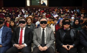 8. Barikat Film Festivali´nin Açılışı Göz Bandı Takılarak Yapıldı