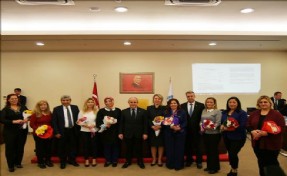 Başkan Akgün: 'Atamızla ne kadar gururlansak azdır!'