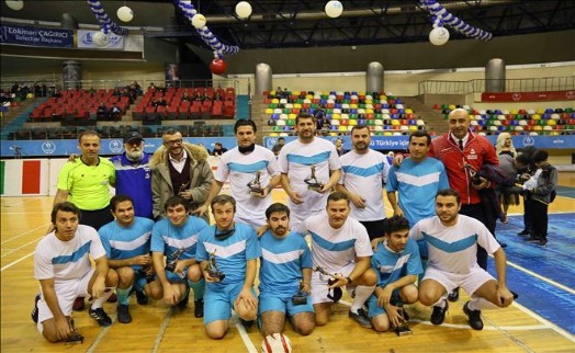 Görme Engelliler İle Efsanevi Futbolcular Maç Yaptı