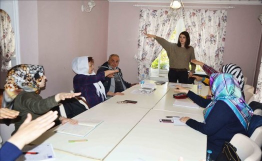 ESER, İşaret Dili Kurslarıyla Bir Engeli Daha Ortadan Kaldırıyor