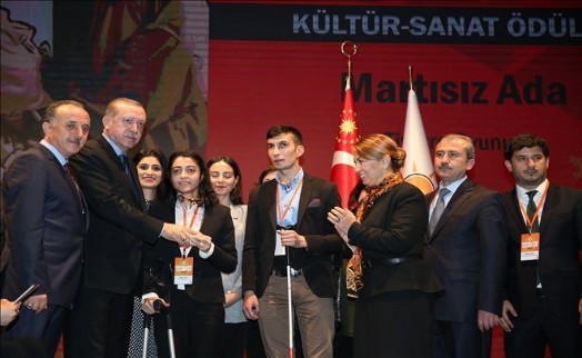 Cumhurbaşkanı Erdoğan´dan Bağcılar Belediyesi´ne ?´ Engelleri Aşanlar? Ödülü