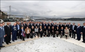 BAŞKAN UYSAL BAŞKONSOLOSLARLA BİR ARAYA GELDİ