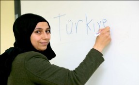 Beş Çayında Öğrendiği Türkçe´yle Suriyelilere Gönüllü Tercüman Oldu