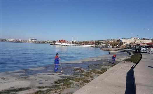 Büyükçekmece´de Lodos Fırtınasının İzleri Silindi
