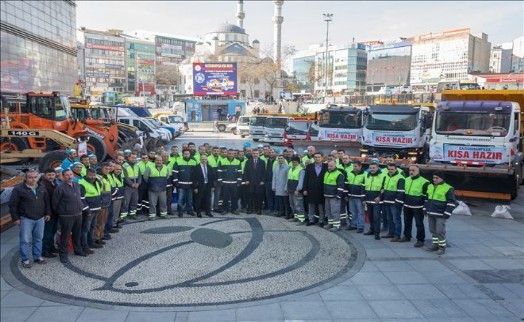 Gaziosmanpaşa Belediyesi 65 Araç ve 300 Personel ile ?´Kış´´a Hazır