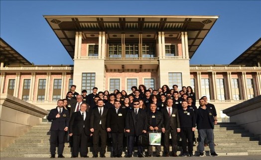 ÇEKMEKÖY YENİLİK AKADEMİSİ ÖĞRENCİLERİ KÜLLİYE´DE