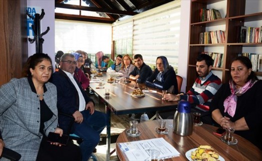 Tuzla Belediyesi Gönül Elleri Çarşısı, ?Özel Çocuklar?ın Ailelerini Hakları Hakkında Bilgilendirdi