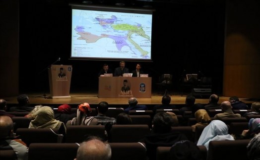 Mehmet Akif Ersoy Eyüpsultan´da Anıldı