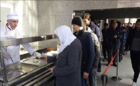 Soğuk Havada Vatandaşların İçini Isıtan ?Sıcak Hizmet?