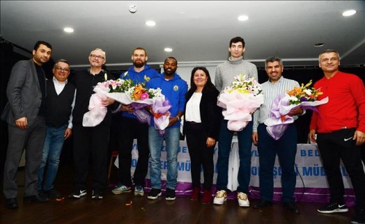 ?SAĞLIK VE SPOR OKULLARDA? SEMİNERLERİNİN İLKİ  GERÇEKLEŞTİ